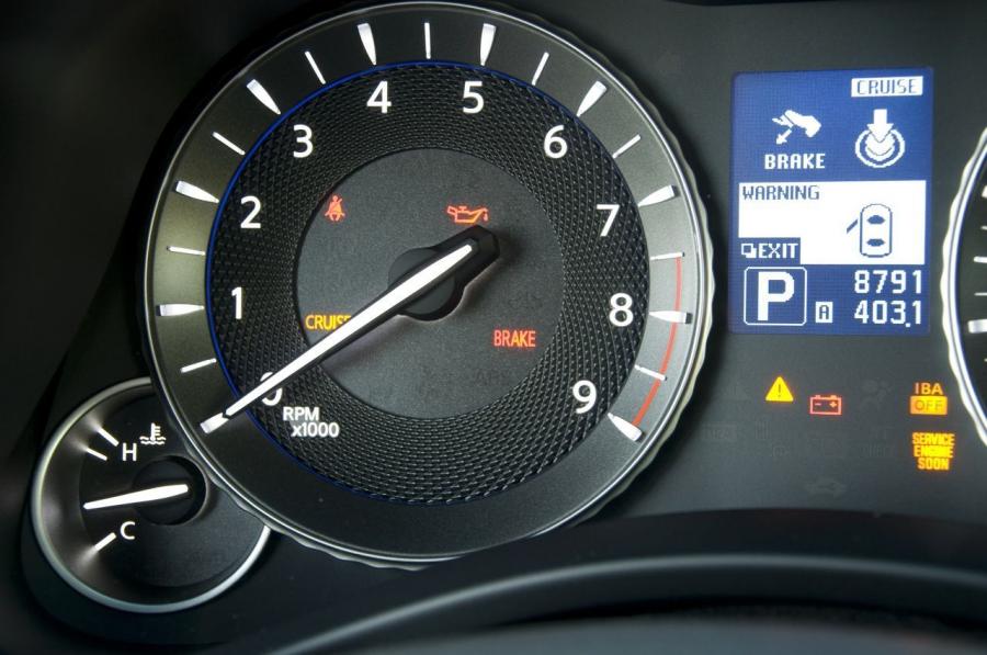  Infiniti M37 2011 года  (фото 25 из 41)